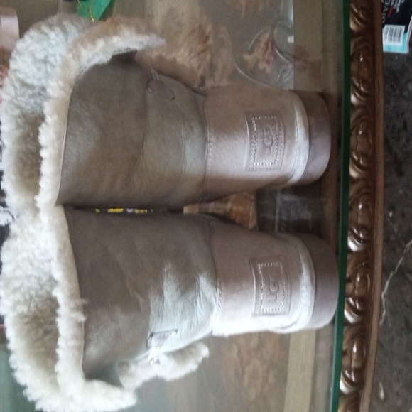 Ugg Boots (EUC) Mint Green Bailey Bling - Picture 3 of 8